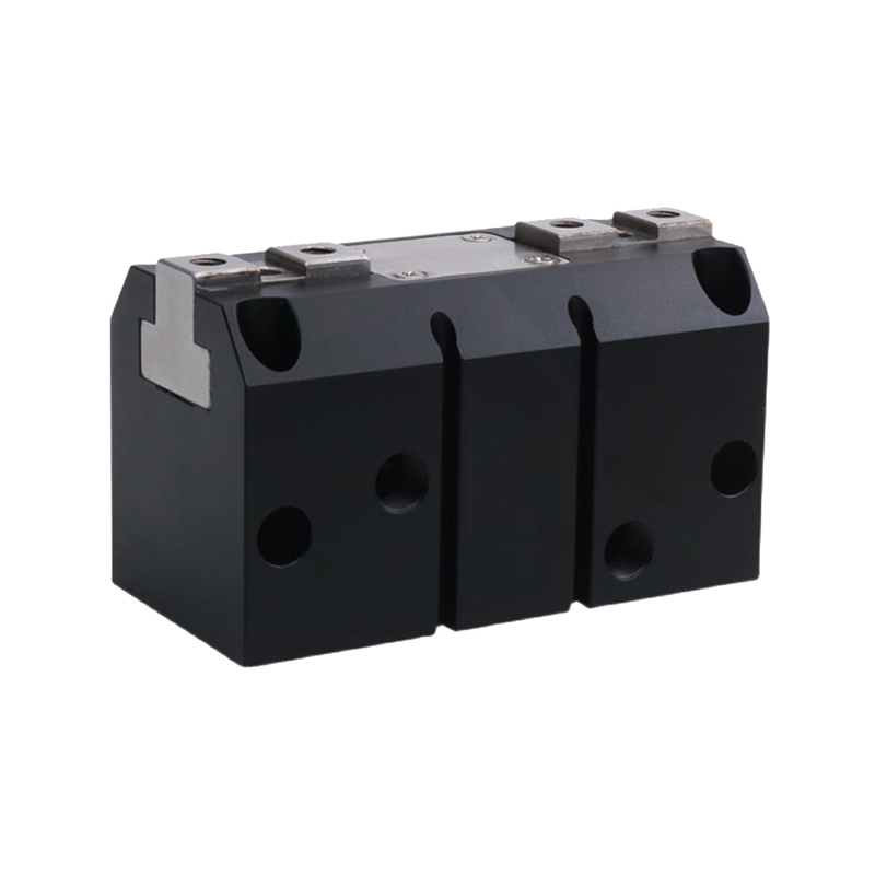 HDW pneumatic gripper combines a sturdy cylindrical body with a strong gripping mechanism for controlled clamping and automated material handling.